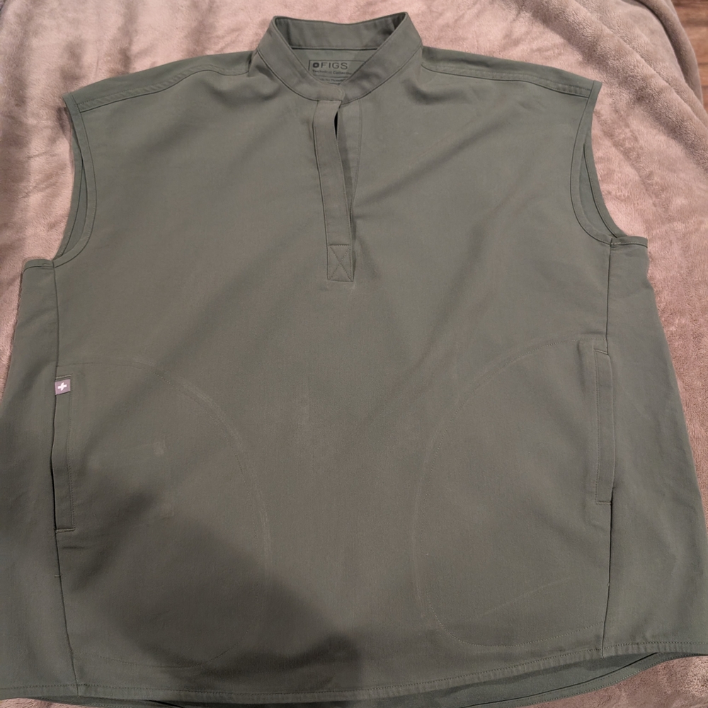 Figs Moss Rafaela-medium- Oversized Scrub Top - Picture 5 of 7